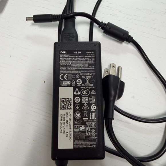 Dell 15 Laptop for Business 5000 series - Picture 3 of 4